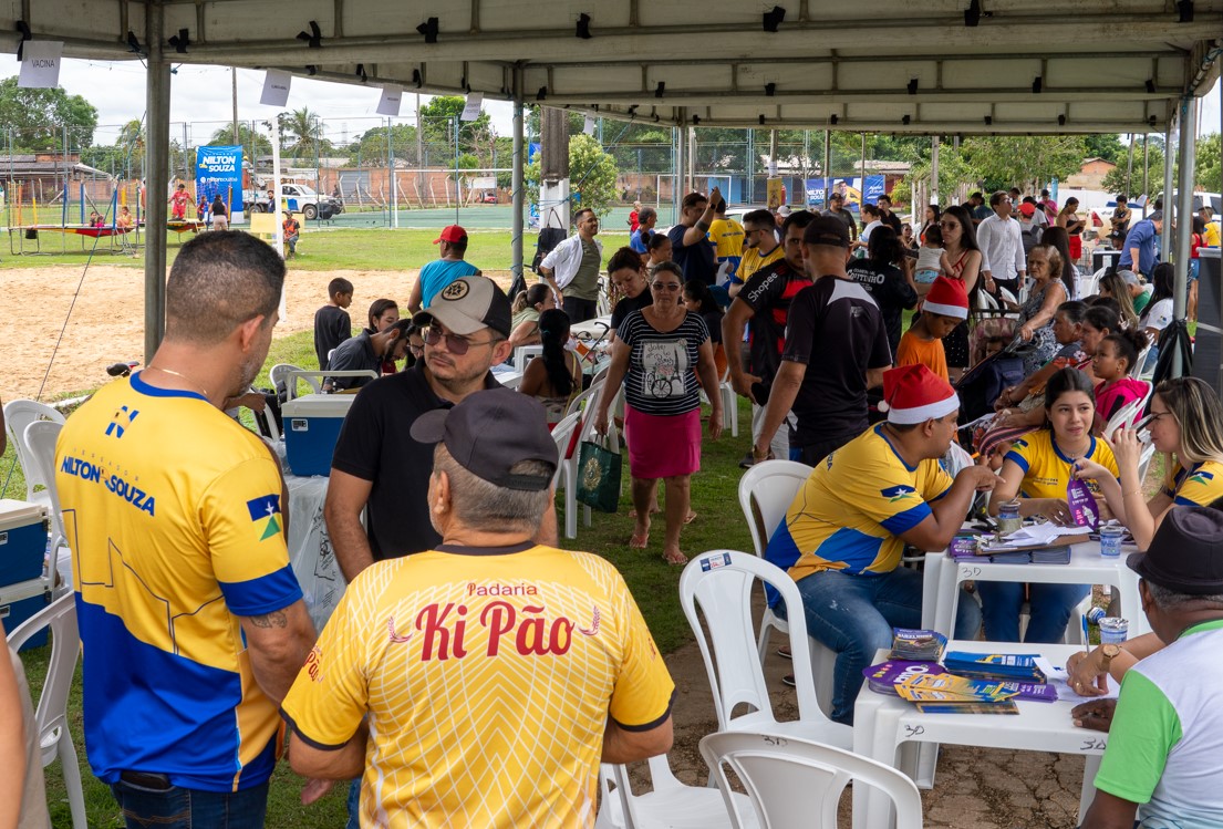 NILTON SOUZA: Onda Amarela Natalina é sucesso e vereador reúne centenas de famílias na ZL