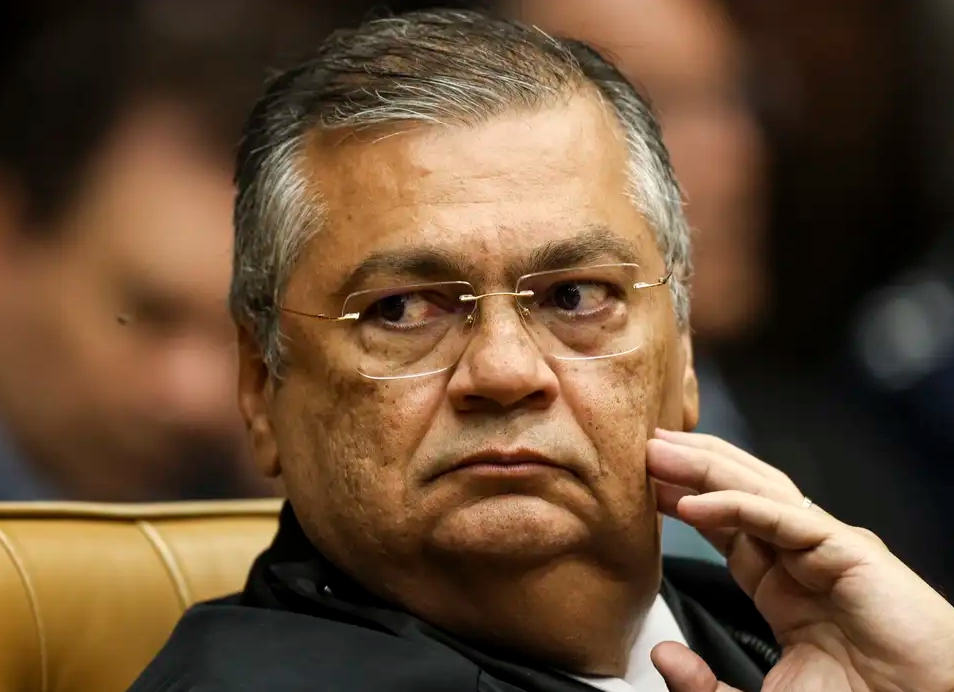 DECISÃO: Dino acaba com a aposentadoria compulsória como punição a juízes