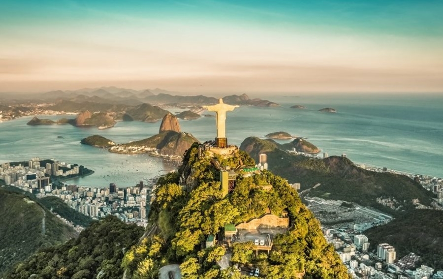 ECONOMIA: Turismo como modelo de desenvolvimento e geração de riquezas