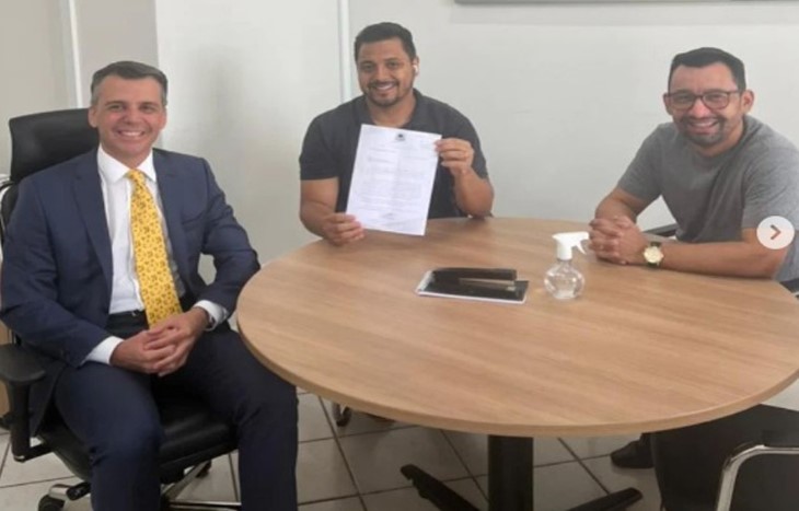 VEREADOR: Gilber Mercês esteve na prefeitura para tratar de regularização das obras