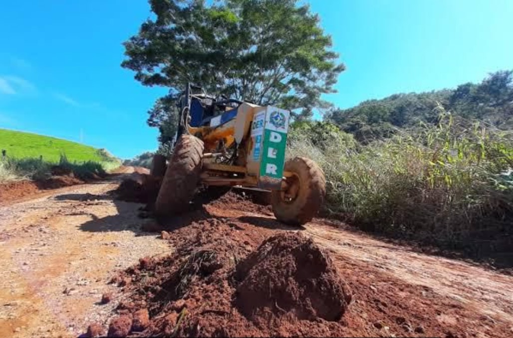 TAISSA SOUSA: Estrada de acesso ao distrito de Rio Pardo recebe patrolamento após solicitação