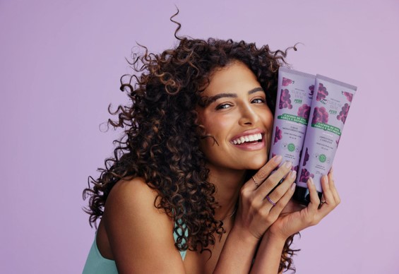 O BOTICÁRIO: Sucesso de Cuide-se Bem Feira retorna com nova linha Cachos de Uva