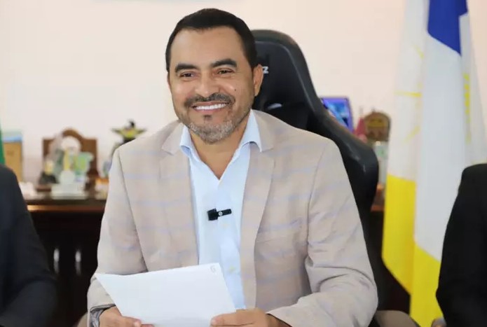 TOCANTINS: Governador é afastado por desvio de R$ 73 mi na pandemia