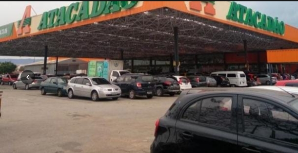 URGENTE: Mulher é sequestrada no estacionamento do Atacadão após sair do Morar Melhor 