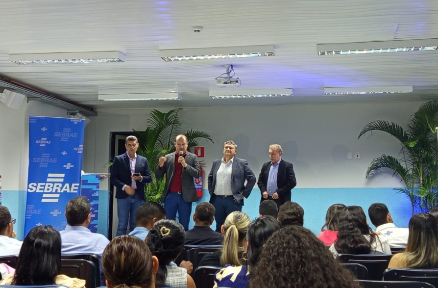 ITAPUÃ DO OESTE: Vice-prefeito participa de evento que incentiva o empreendedorismo