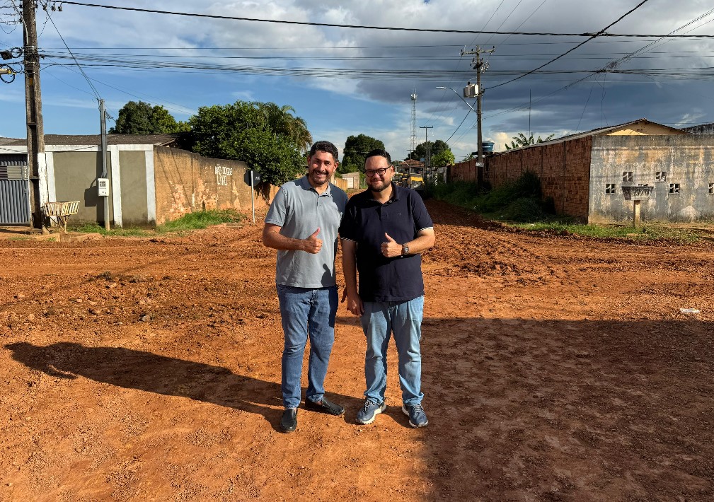 MÁRCIO PACELE: Vereador articula e garante avanço da terraplanagem no bairro Igarapé