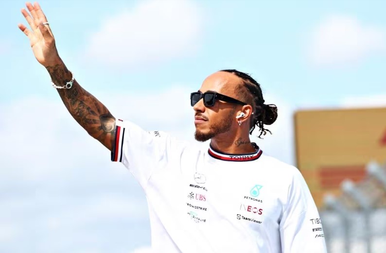 FÓRMULA 1: Lewis Hamilton é anunciado pela Ferrari