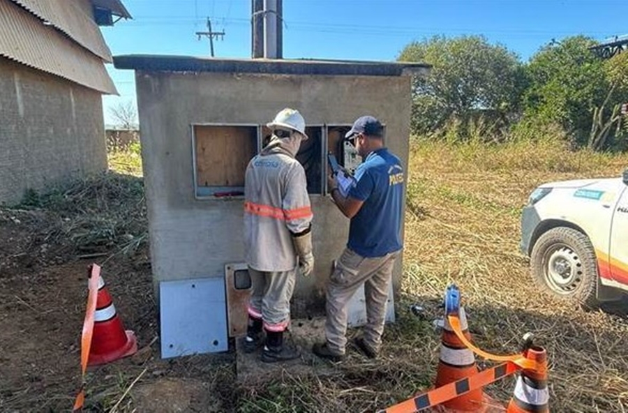 ENERGISA: Operação identifica furto de energia em madeireira de Ariquemes
