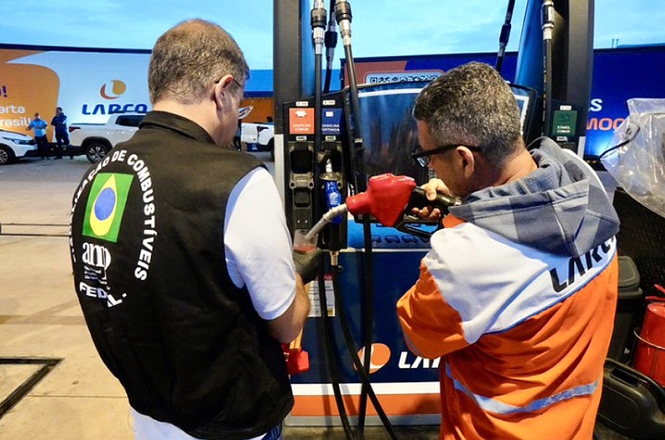 GASOLINA BATIZADA: Nova resolução reforça combate a fraudes no mercado de combustíveis