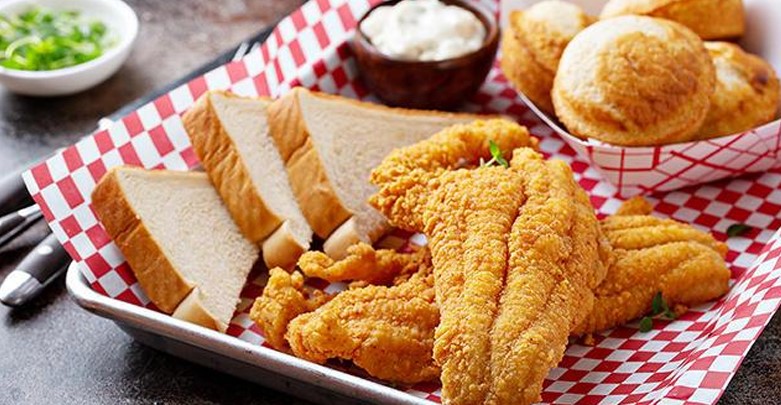 TRUQUE SIMPLES: Como os restaurantes fritam peixe sem respingo de óleo e sem cheiro 