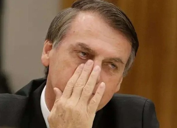 INCOMODADOS: Vizinhos se unem para expulsar Bolsonaro de condomínio de luxo