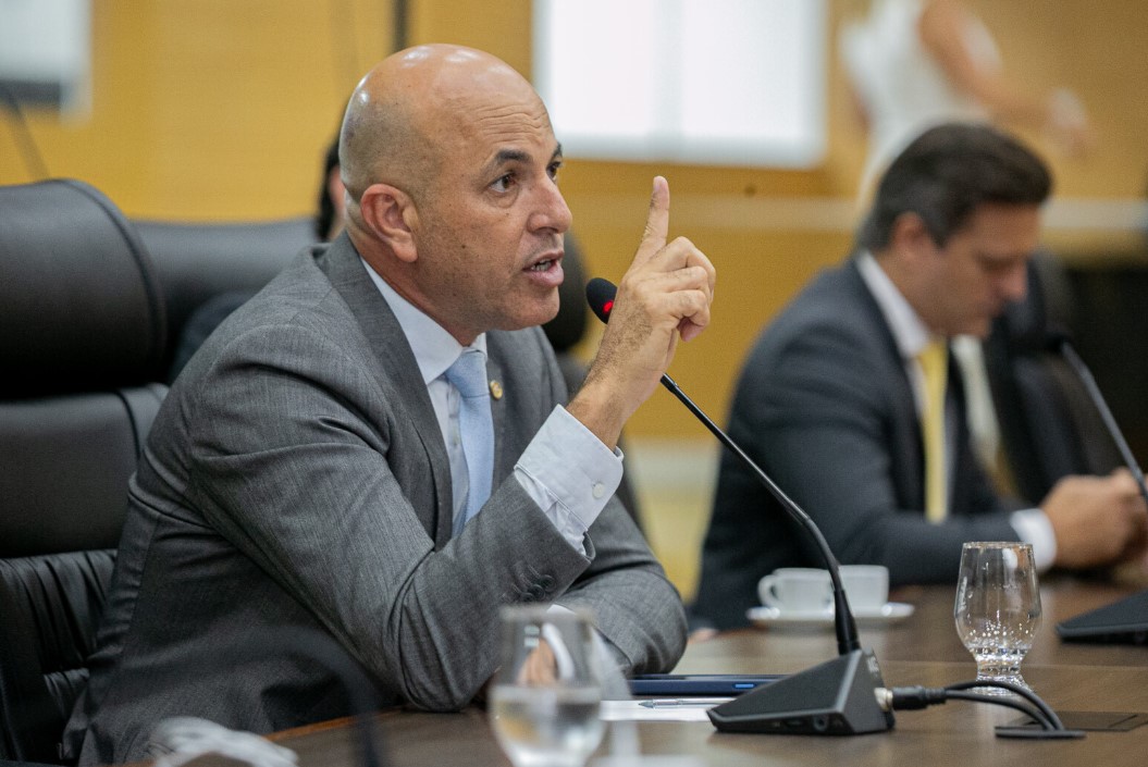 ISMAEL CRISPIN: Projeto que fortalece e protege a cadeia produtiva do leite é aprovado