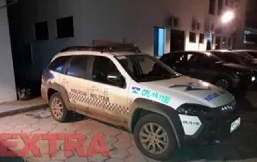 Homem é detido após chegar em casa bêbado e ameaçar irmão