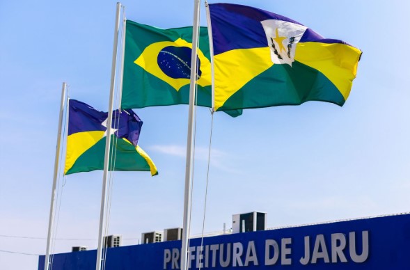 CONVOCAÇÃO: Jaru chama aprovados para cargos de médico e professor