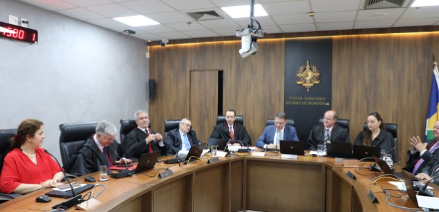 TJRO: Desembargador Rowilson Teixeira é homenageado em mudança de Câmara