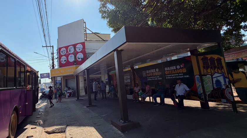 MAIS CONFORTO: Comunidade aprova novo ponto de ônibus na praça Marechal Rondon
