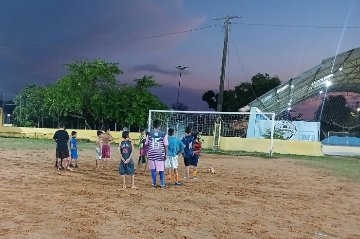 FUTEBOL: Projeto promove treinos gratuitos para crianças e adolescentes