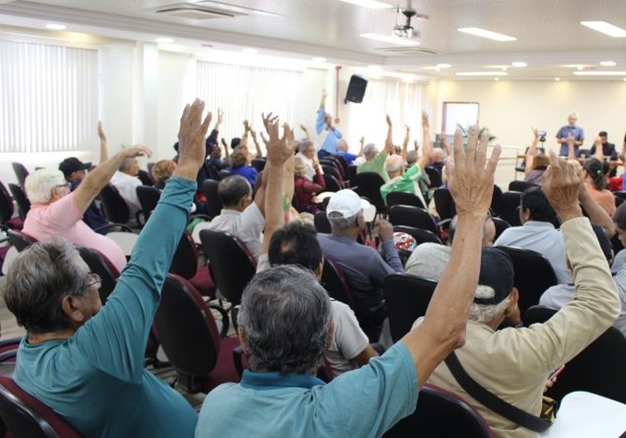 SINDSEF-RO: Sindicato consulta base de filiados sobre tabelas da campanha salarial