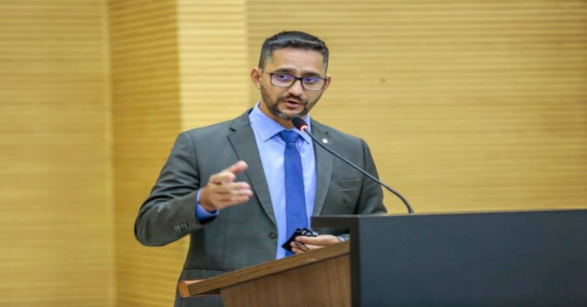 RECONHECIMENTO: Dep Anderson parabeniza policiais penais que evitaram fuga no Urso Branco