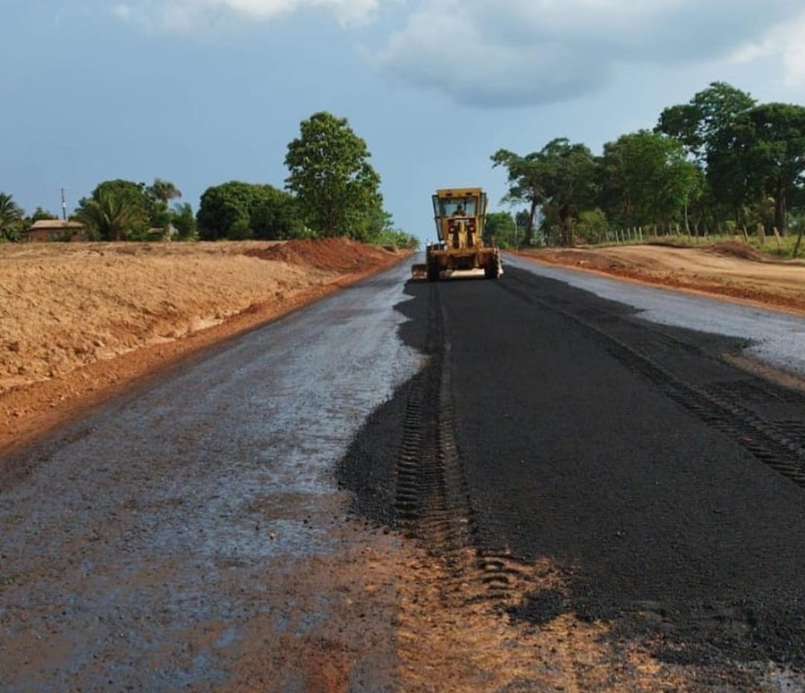 VILA MARCÃO: Jean Oliveira é atendido e obras de asfaltamento avançam na rodovia-135 