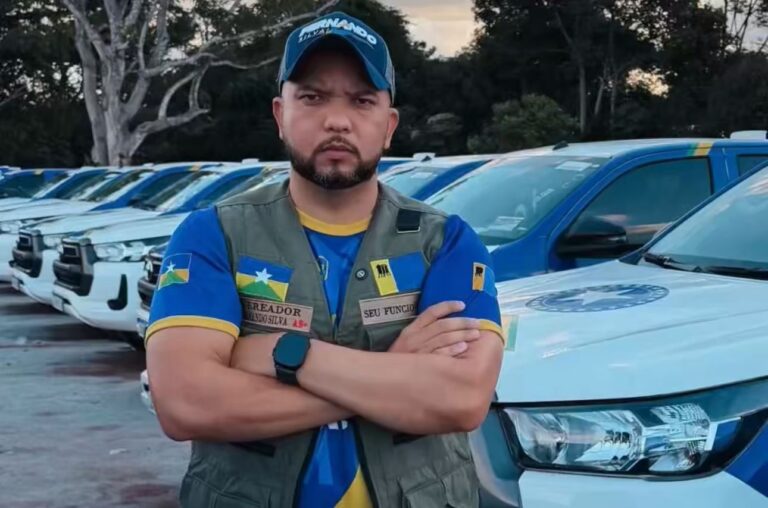 DENÚNCIA : Ver. Fernando Silva aponta viaturas guardadas enquanto PM enfrenta precariedade