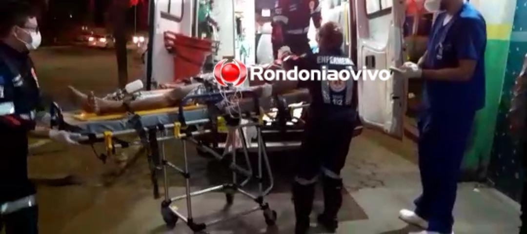 ATENTADO: Populares escutam tiros e encontram jovem baleado no meio da rua