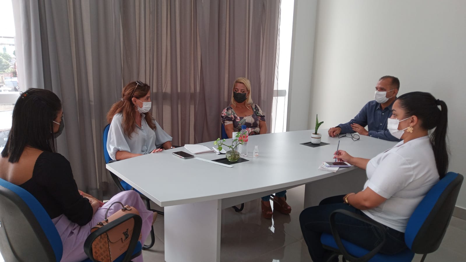 PAULO TICO: Vereador reúne com Semusa e trata de projetos para Cristal da Calama 