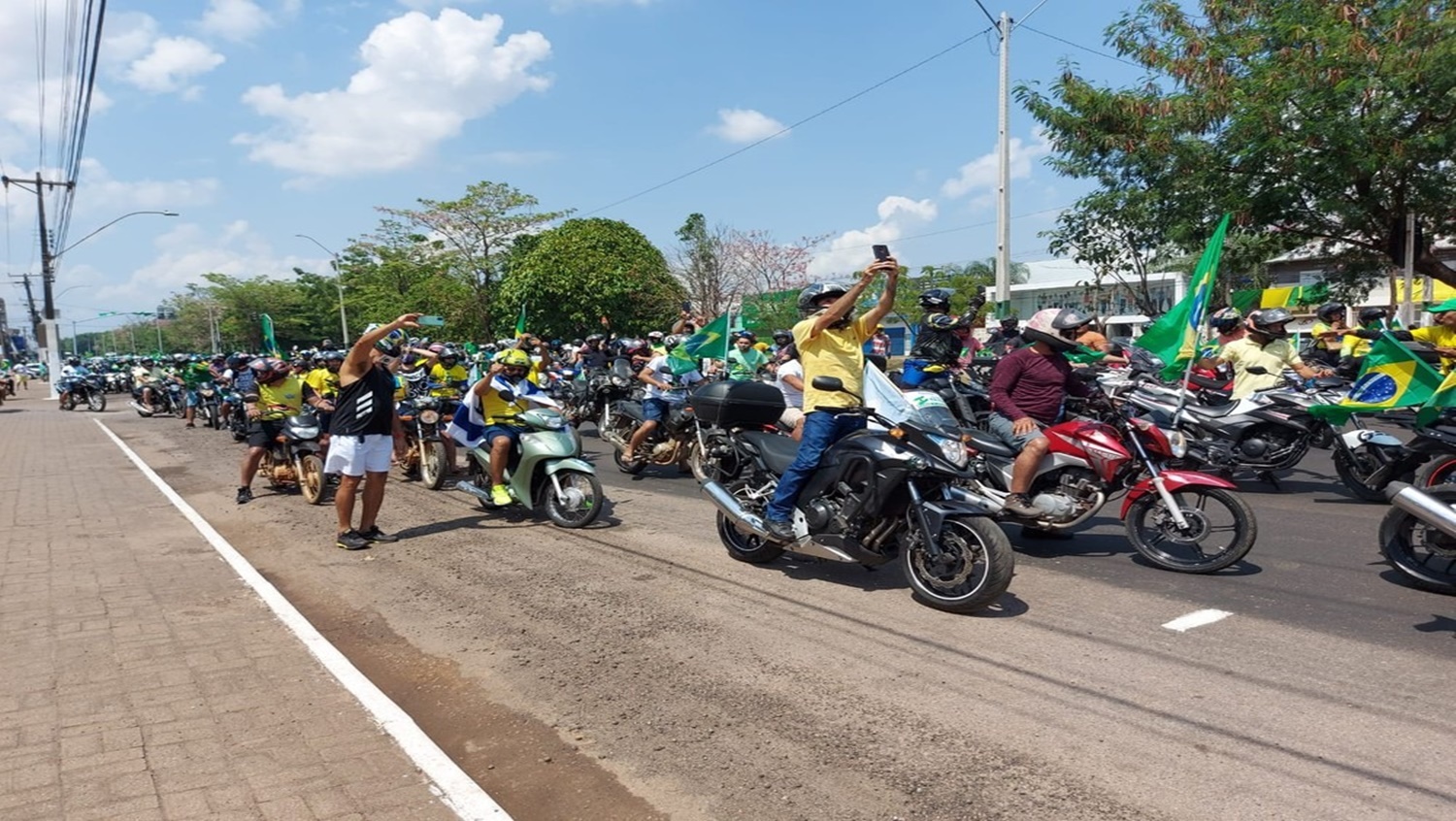 NESTA QUINTA: Motociata para Bolsonaro terá revista em participantes no Espaço Alternativo