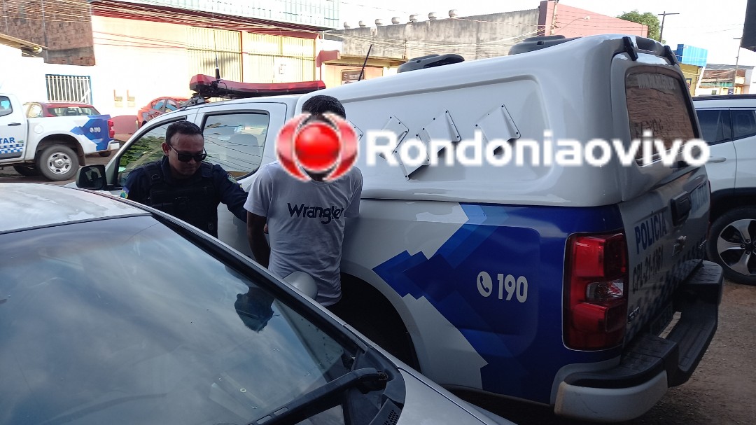 DENÚNCIA: PM aborda e prende homem com duas armas na cintura