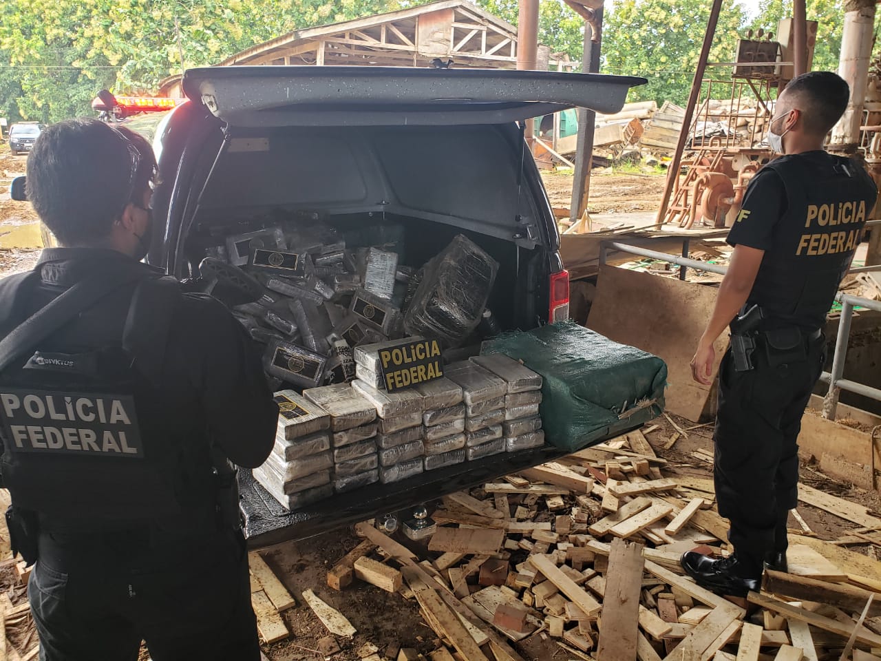 TRÁFICO: PF incinera mais de uma tonelada de drogas apreendidas em operação