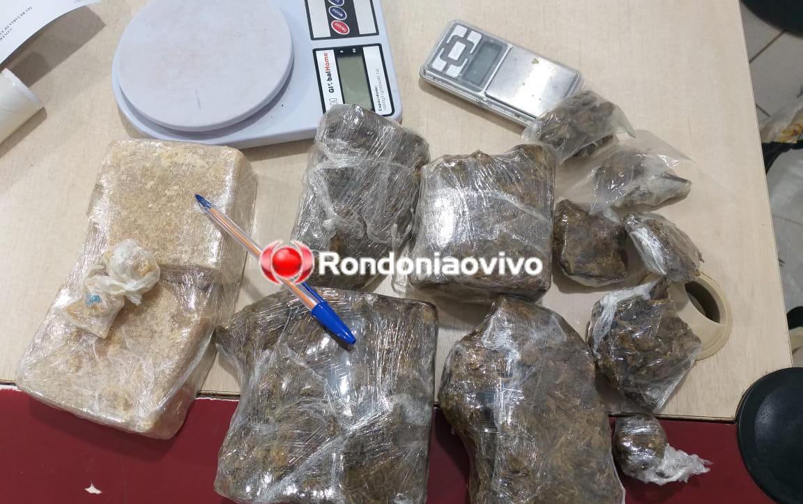 NO FLAGRA: Traficante é preso com vários tabletes de maconha em boca de fumo