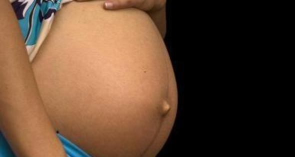 SEM PERDÃO: Ex-marido arromba porta de casa e tenta matar grávida a facadas