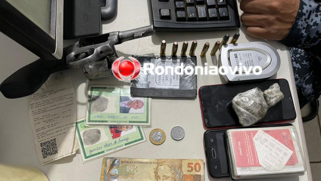 APÓS DENÚNCIA: Dupla que se exibia com arma enquanto assistia jogo é presa com revólver e droga