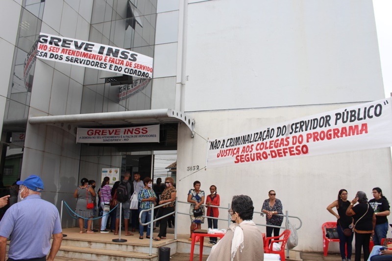 EM RO: Servidores do INSS estão em greve há 15 dias e tem apoio do Sindsef