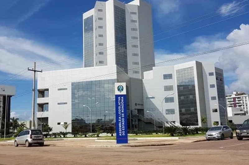 TROCA-TROCA: Mudanças na ALE e na Câmara Federal movimentam política em RO