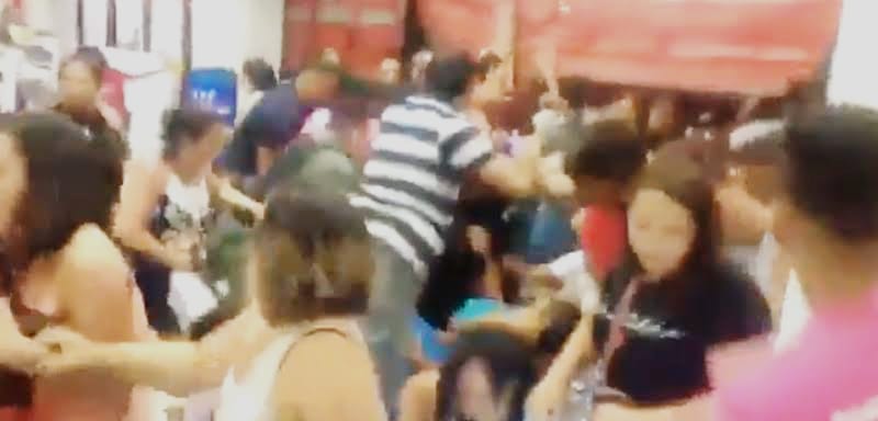 DEU POLÍCIA: Funcionária é espancada por cliente descontrolado dentro de loja