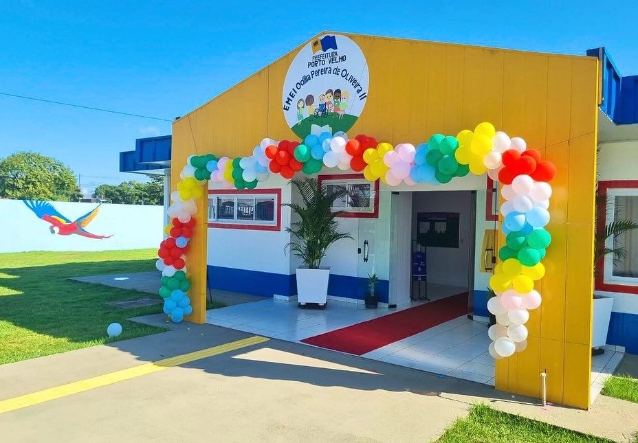 INVESTIMENTOS: Aleks Palitot participa de inauguração de creche
