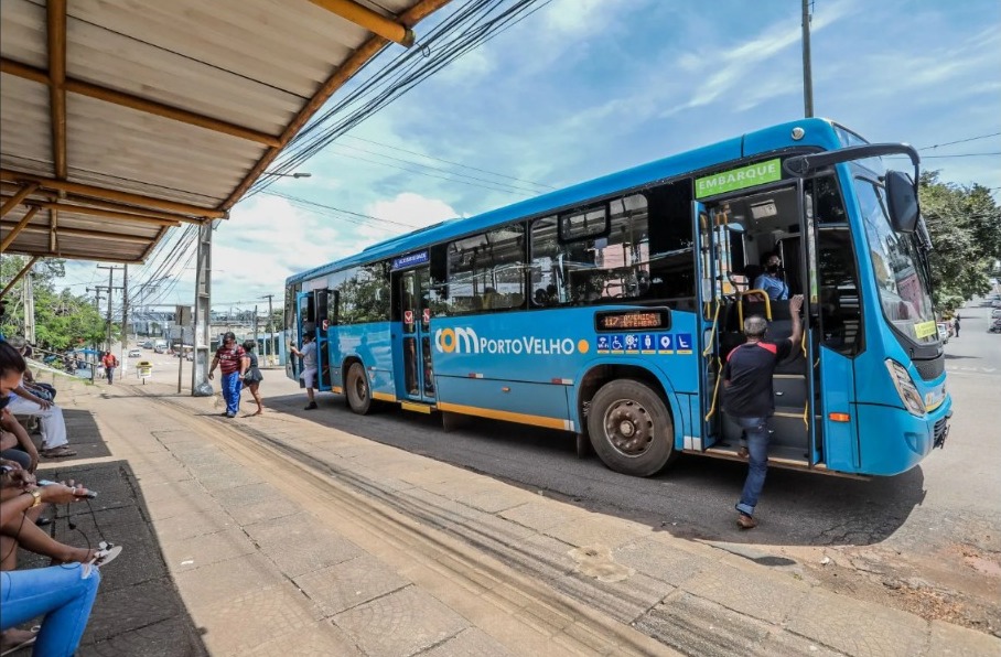 GRANDE CIRCULAR A E B: Internautas escolhem qual linha de ônibus queriam que voltasse