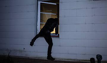 QUADRILHA DO PIX: Idosa e filha passam momentos de terror em mais um roubo a residência