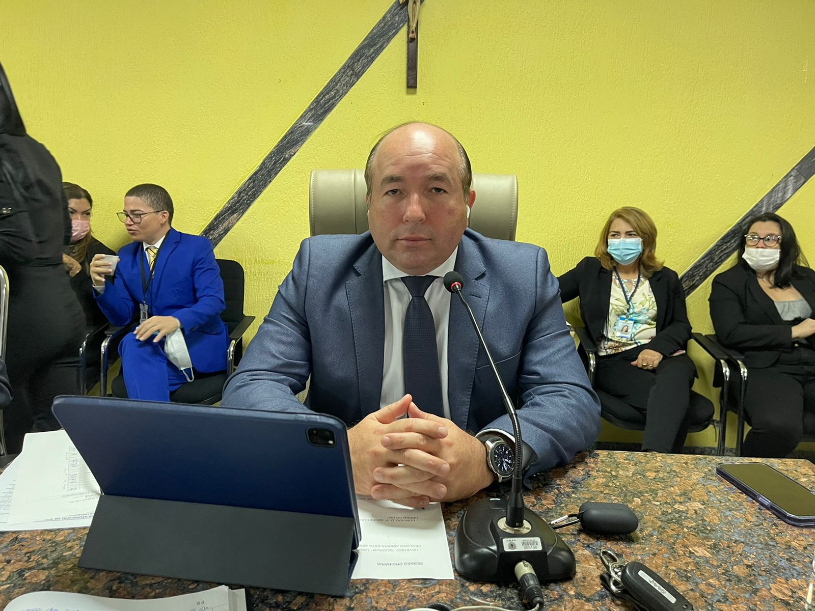 EDWILSON NEGREIROS: Vereador consegue operação tapa-buracos na zona Sul de Porto Velho