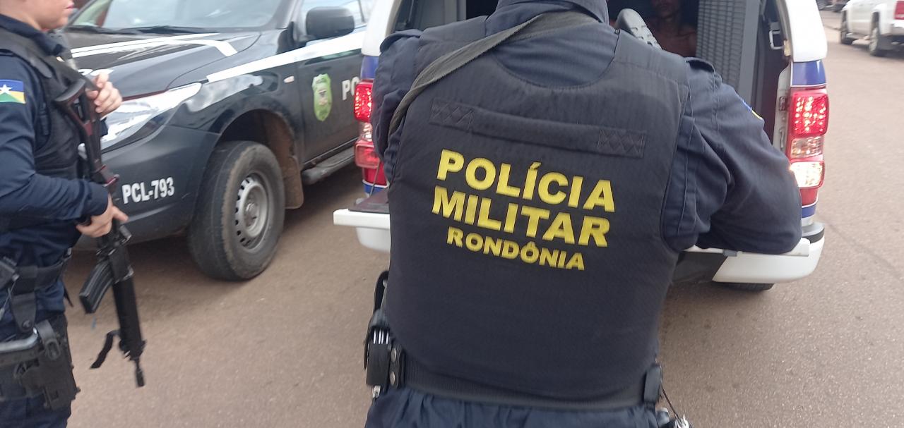 NAS REDES SOCIAIS: Vigilante é preso em escola após tentar vender motocicleta roubada