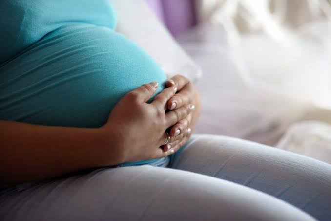 SEM COMIDA: Grávida de nove meses é agredida por pedir para marido arrumar emprego