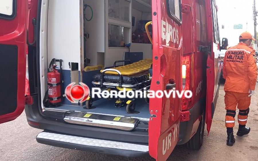 EXPOSTA: Motoboy sofre fratura na perna após idoso avançar a preferencial com carro