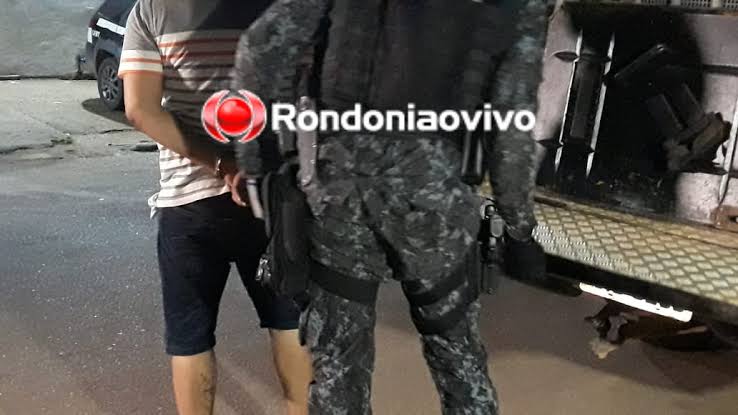 PISTOLA 380: Motorista de Gol é preso em frente a boca de fumo quando ia vender arma