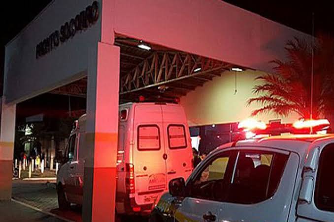 LEVOU A PIOR: Jovem vai apartar briga de amigos e termina esfaqueado em bebedeira