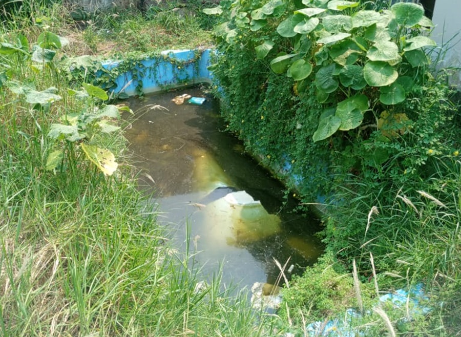 12 ANOS: Moradores denunciam casa abandonada no centro da capital 