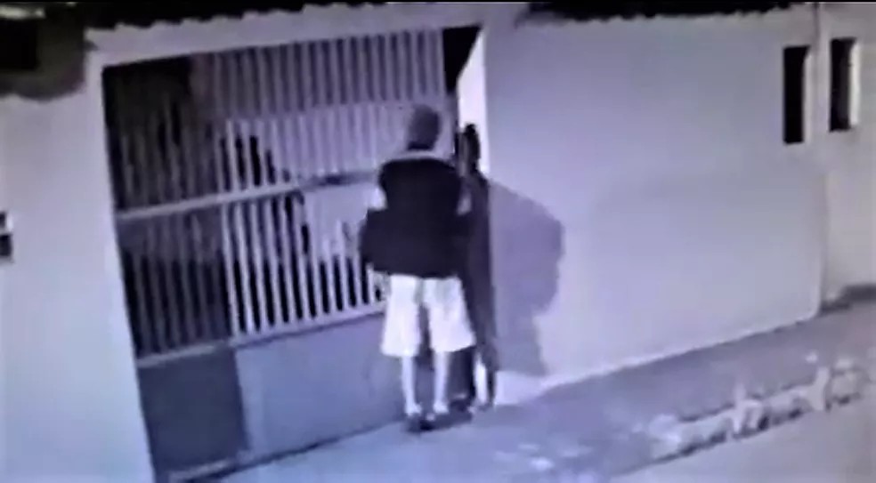 PM ACIONADA: Inconformado com a separação, homem ameaça matar ex-mulher degolada 