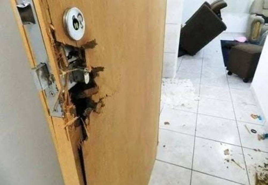 ARROMBOU A PORTA: Idosa tem a residência invadida e é espancada pelo ex-marido