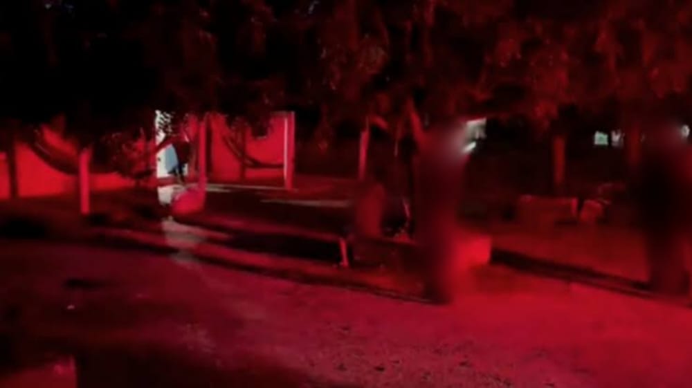 APÓS DISCUSSÃO: Durante bebedeira, marido tenta matar mulher com golpes de facão 