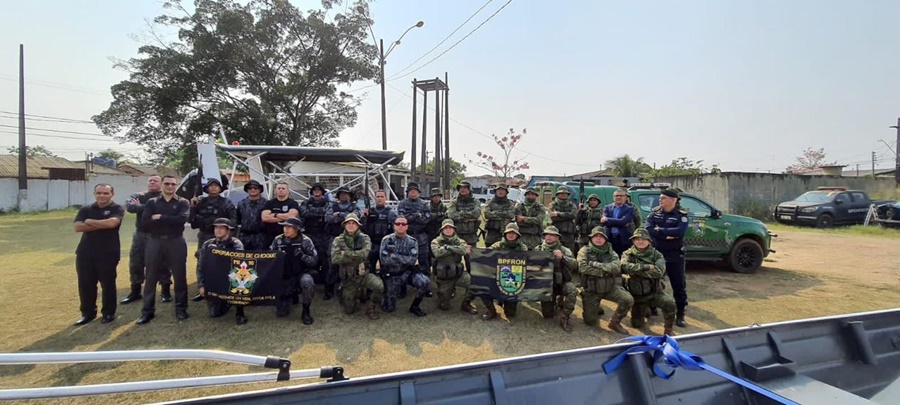 ALEX SILVA: Deputado entrega medalha de Honra ao Mérito ao Batalhão de Polícia de Fronteira
